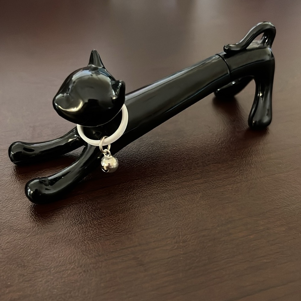 Black Cat Pen With Bell Collar (Black Ink) 🐈‍⬛